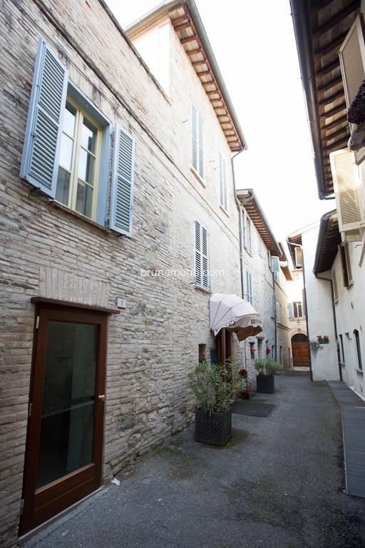 Hotel Palazzo Brunamonti Bevagna Exterior foto